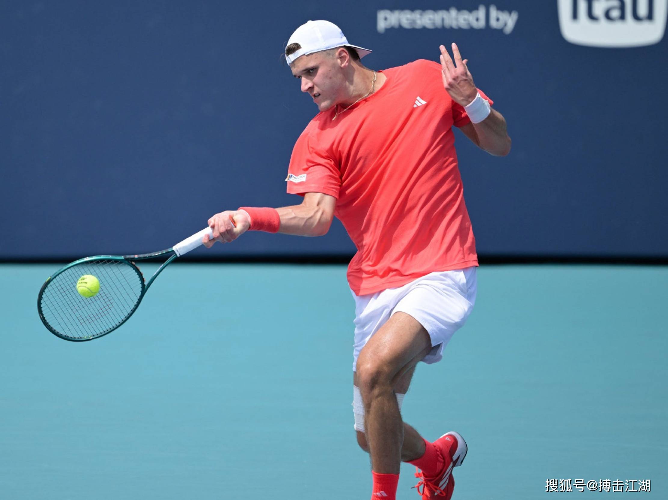 德约科维奇关键节点精彩发挥，TES带队取胜！